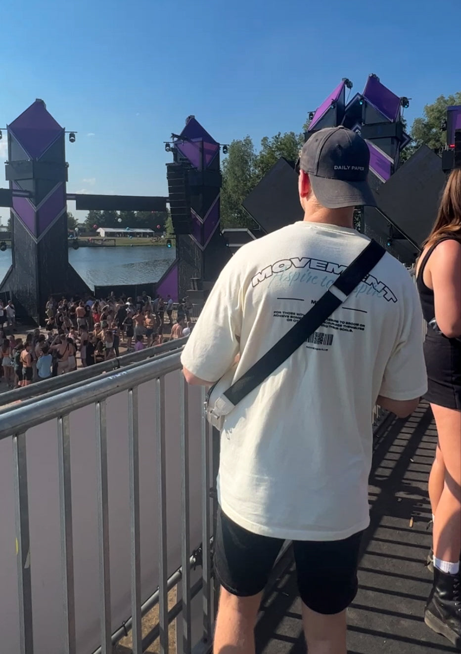 Achievers Club T-shirt - Cream